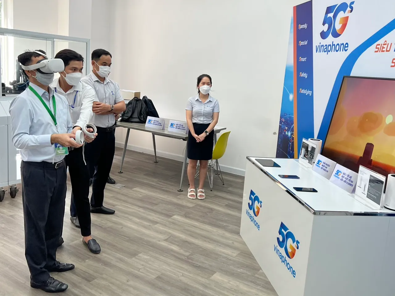 VNPT phát sóng VinaPhone 5G tại sự kiện Vinh danh Top 7 cộng đồng thông minh thế giới ICF 2022